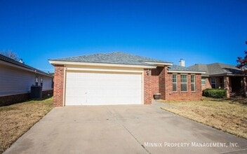 2214 100th St in Lubbock, TX - Building Photo - Building Photo