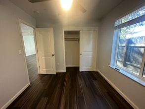 374 W Main St in Turlock, CA - Building Photo - Building Photo