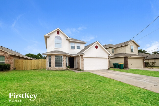 2210 Shady Pine Dr in Conroe, TX - Building Photo - Building Photo