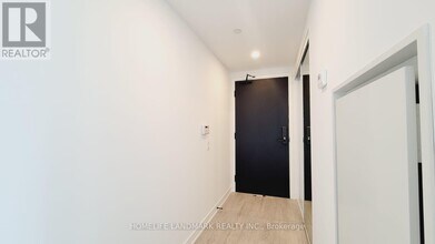 88 Queen St E in Toronto, ON - Building Photo - Building Photo