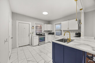 6143 S Evans Ave in Chicago, IL - Building Photo - Building Photo