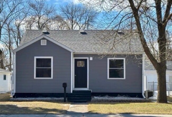 property at 105 Arnold Ave N