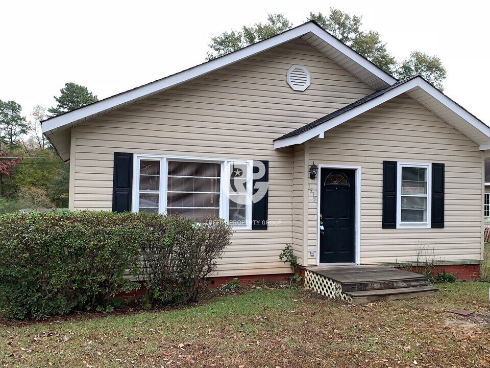 1575 Main St in Wellford, SC - Building Photo