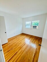 8569 Rugby Dr, Unit 1 in West Hollywood, CA - Foto de edificio - Building Photo
