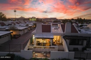 2529 N Miller Rd in Scottsdale, AZ - Building Photo