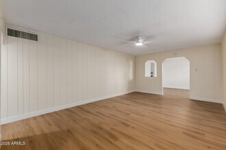 2013 W San Juan Ave in Phoenix, AZ - Building Photo - Building Photo