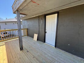 904 Coldwater Rd in Murray, KY - Building Photo