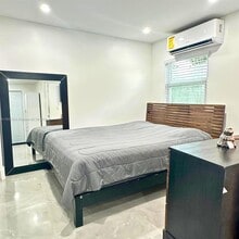 2255 SW 33rd Ave in Fort Lauderdale, FL - Building Photo - Building Photo