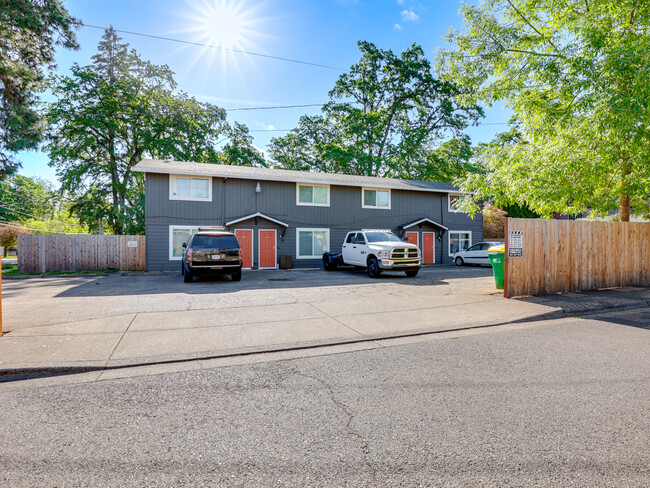 18060 SW Johnson St in Beaverton, OR - Building Photo - Building Photo