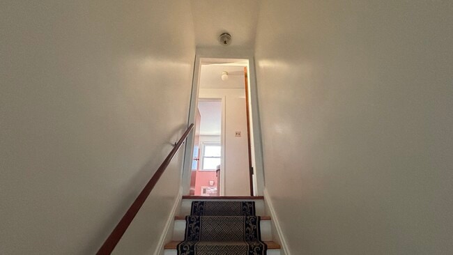 870 Louisa St, Unit 2nd Floor