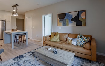 Townline Apartments in Minnetonka, MN - Building Photo - Building Photo