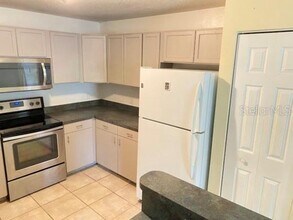 10228 Summerview Cir in Riverview, FL - Building Photo - Building Photo