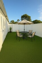 000 NW 84th St in Tamarac, FL - Building Photo - Building Photo