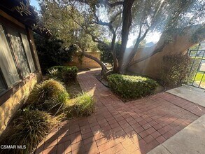 2930 Reservoir Dr in Simi Valley, CA - Building Photo - Building Photo