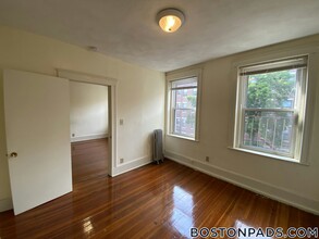 55 Queensberry St in Boston, MA - Building Photo - Building Photo