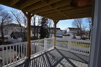 45 Lincoln St, Unit #2 in Winthrop, MA - Building Photo - Building Photo