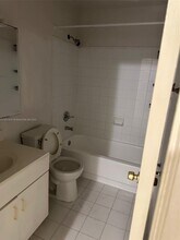 11309 SW 200th St in Miami, FL - Building Photo - Building Photo