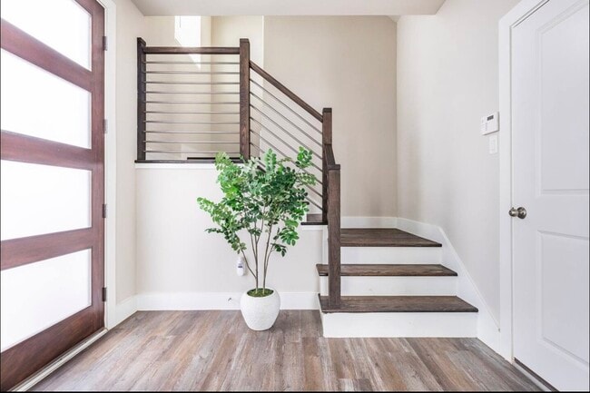 property at 1740 Cove Cres Ct