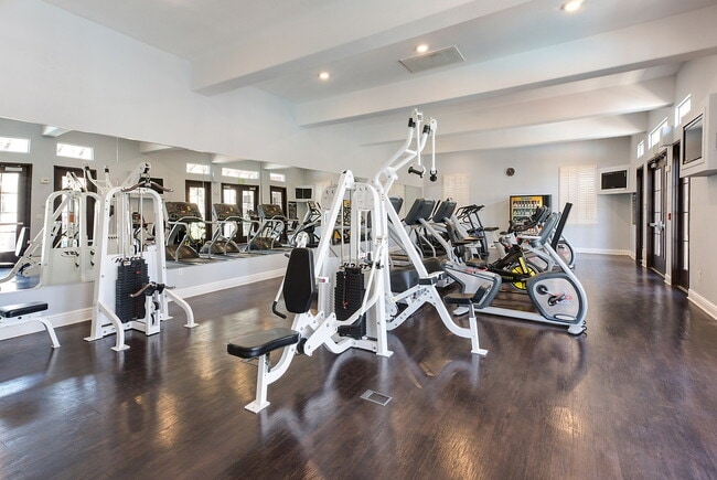 Bella Villagio in San Jose, CA - Foto de edificio - Building Photo