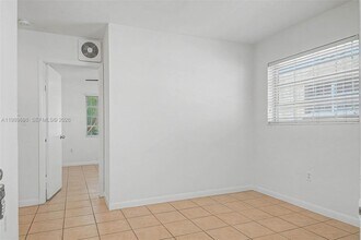427 Anastasia Ave in Coral Gables, FL - Building Photo - Building Photo
