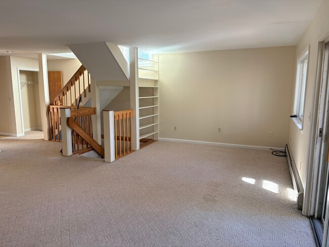 M9 Stonehedge Dr in South Burlington, VT - Foto de edificio - Building Photo