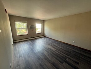 3069 Oakland in Milwaukee, WI - Building Photo - Interior Photo