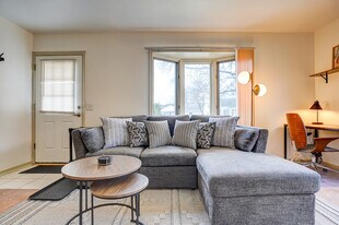 5123 University Ave in Madison, WI - Building Photo