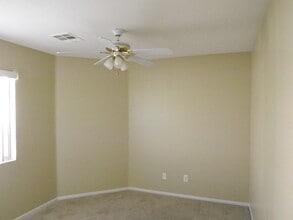 856 Binbrook Dr in Henderson, NV - Building Photo - Building Photo