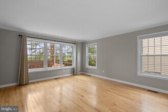 20303 Marketree Pl in Gaithersburg, MD - Building Photo - Building Photo