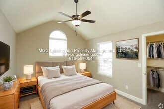 510 N Foxridge Dr in Raymore, MO - Building Photo - Building Photo