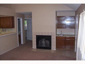 825 Mica Ln in Leander, TX - Building Photo - Building Photo