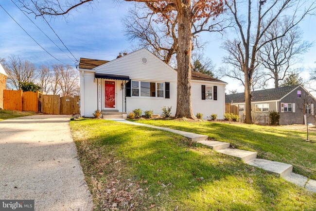 10003 Portland Pl in Silver Spring, MD - Building Photo - Building Photo