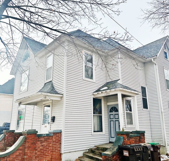 1124 S High Ave, Unit Large Duplex Unit
