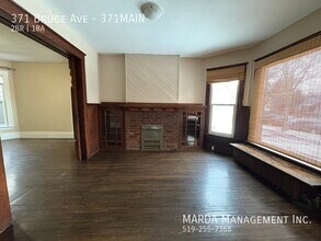 371 Bruce Ave in Windsor, ON - Building Photo - Building Photo