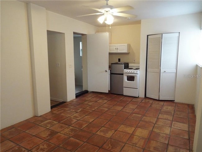 property at 321 Ohio Pl