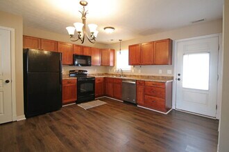 1272 Frost Pl in Harrisonburg, VA - Building Photo - Building Photo