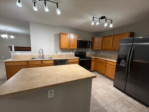 722 Sinclair Dr in Monroe, NC - Foto de edificio - Building Photo