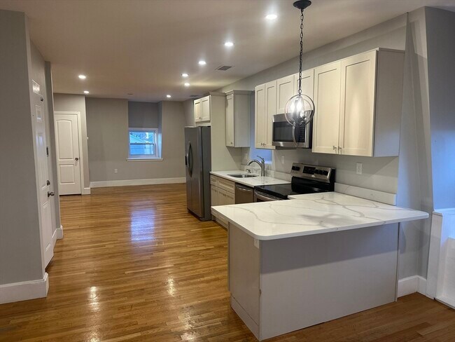 54-58 Orvis Rd in Revere, MA - Building Photo - Building Photo