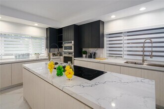 2827 S Indian River Dr in Fort Pierce, FL - Building Photo - Building Photo