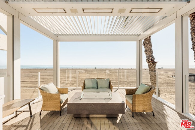 property at 1267 Palisades Beach Rd