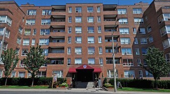 Forest Hill Residences in Toronto, ON - Building Photo