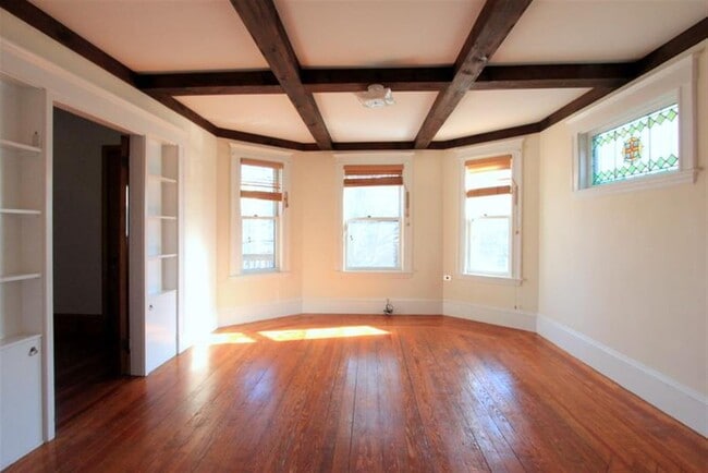 92 Rogers Ave, Unit 2 in Somerville, MA - Building Photo - Building Photo