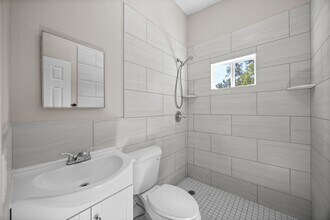 818 28th St Cir E in Bradenton, FL - Building Photo - Building Photo