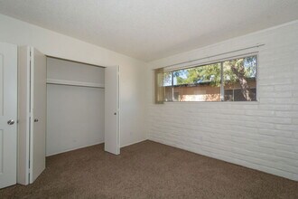 4557 E Bellevue St in Tucson, AZ - Building Photo - Building Photo