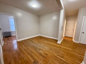 546 Bergen Ave, Unit 1A in Jersey City, NJ - Building Photo
