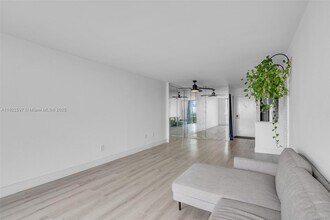 6900 Bay Dr in Miami, FL - Building Photo - Building Photo