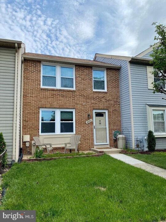 9342 Pirates Cove in Columbia, MD - Building Photo