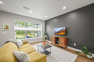 11185 E 25th Ave in Aurora, CO - Foto de edificio - Building Photo