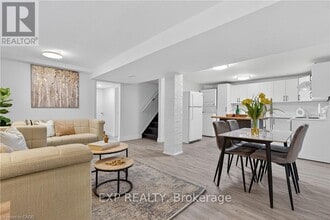 146 Appalachian Crescent in Kitchener, ON - Building Photo - Building Photo