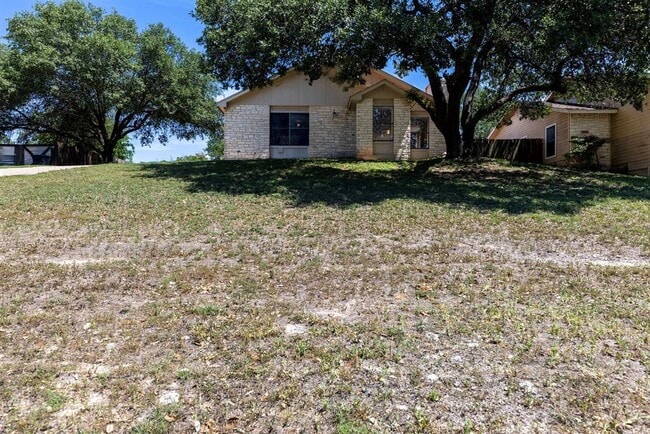 8302 Spring Valley Dr in Austin, TX - Building Photo - Building Photo